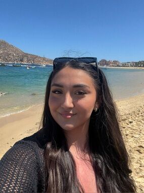 Meet your Posher, Akaya